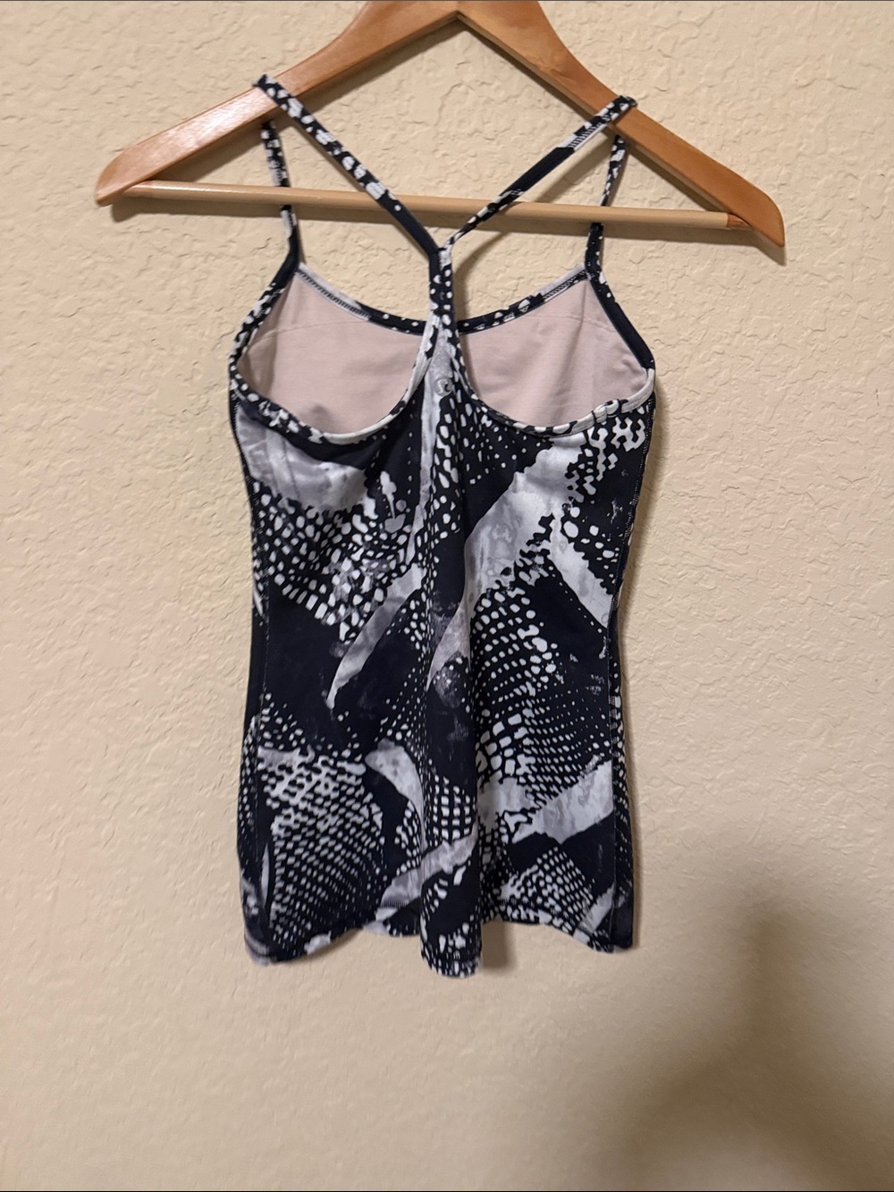 Lululemon Athletica Black and White Printed Strappy Women's Tank Top size 4